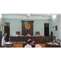 Hội đồng xét xử là gì? Hội đồng xét xử tại tòa án gồm những ai?
