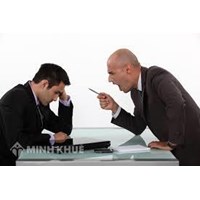 Khiển trách là gì? Áp dụng hình thức kỷ luật khiển trách thế nào?