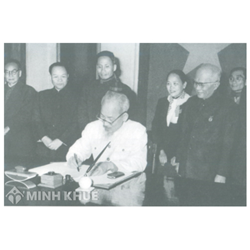 Sắc lệnh là gì ? Tại sao sắc lệnh là nguồn luật chủ yếu của Nhà nước Việt Nam Dân chủ Cộng hòa, giai đoạn 1945 – 1946