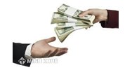 Lừa đảo bằng cách tặng tiền và đồ trang sức? Cách khởi kiện đòi lại tài sản bị lừa như thế nào? 