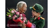 Liệu có được phong tặng danh hiệu bà mẹ Việt Nam anh hùng?