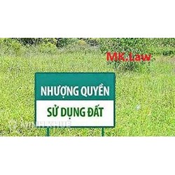 Kiện cán bộ địa chính cấp giấy chứng nhận quyền sử dụng đất sai quy định?