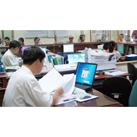 Không bị áp dụng kỷ luật hạ bậc lương với công chức lãnh đạo quản lý