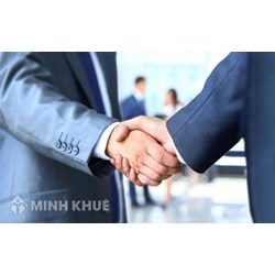 Đứng tên làm giám đốc cho người nước ngoài có rủi ro gì ? Có nên làm giám đốc hộ họ nữa không ?