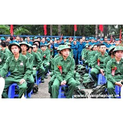 Bị cận thị (Mắt trái 4.5 độ , Mắt phải 3.5 độ), viêm mũi dị ứng có được hoãn NVQS?