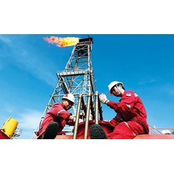 Khai quyết toán thuế tài nguyên đối với hoạt động khai thác, xuất bán dầu thô, khí thiên nhiên?