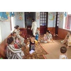 Phạm nhân nữ mang thai và nuôi con dưới 36 tháng tuổi hưởng chế độ gì?