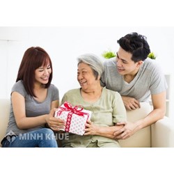 Tặng cho quyền sử dụng đất và quan niệm tặng cho đất đai theo truyền thống gia tộc.