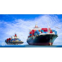 Tranh chấp và bồi thường thiệt hại trong hợp đồng vận chuyển hàng hải.