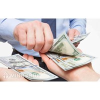 Bình luận quy định về trả lương thông qua người cai thầu, tạm ứng tiền lương