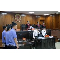 Quy định của pháp luật về trình tự khai mặc phiên toà