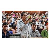 Hỏi người làm chứng tại phiên tòa trong vụ án hình sự được tiến hành như thế nào?