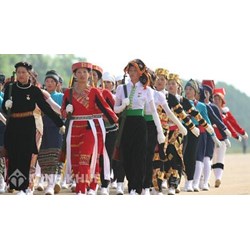 Nội dung giáo dục quyền con người cho mọi tầng lớp nhân dân