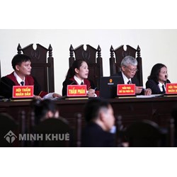 So sánh quy định về nguyên tắc tranh tụng trong xét xử được bảo đảm giữa BLTTHS năm 2015 và BLTTHS năm 2002 của Liên bang Nga