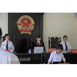 Quyền đề nghị tiến hành một số hoạt động tố tụng, đề nghị triệu tập người làm chứng, người tham gia tố tụng khác của người bào chữa