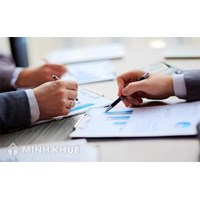 Công bố thông tin định kỳ và công bố thông tin bất thường của tổ chức niêm yết cổ phiếu, công ty đại chúng quy mô lớn