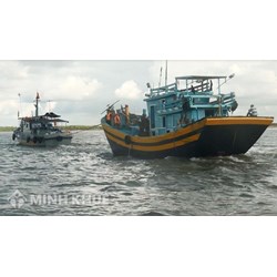 Thuyền trưởng có quyền bắt, giữ người trên tàu biển không?