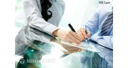 Đang mang thai có được tái ký hợp đồng không ?