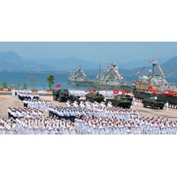 Đang học tiếng anh, nhà con một có phải đi nghĩa vụ quân sự không ?