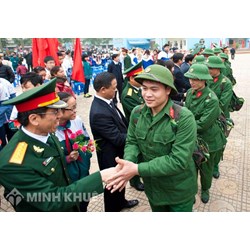 Quy định mới nhất về chính sách tình nguyện xin đi nghĩa vụ và độ tuổi nhập ngũ ?