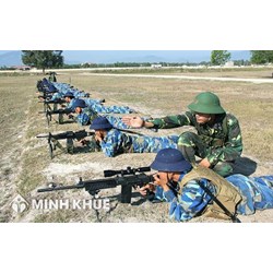 Viêm mũi dị ứng, bị loạn thị và thoát vị đĩa đệm có đi nghĩa vụ quân sự được không?