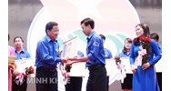 Tiêu chuẩn về bằng cấp của bí thư đoàn xã ?