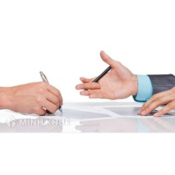 Ủy quyền cho người khác ký kết hợp đồng lao động được không?