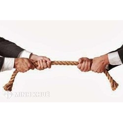 Đứng tên sổ đỏ khi giấy ủy quyền không có công chứng.