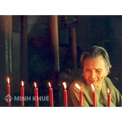 Hướng dẫn về tiêu chuẩn phong tặng danh hiệu bà mẹ việt nam anh hùng ?