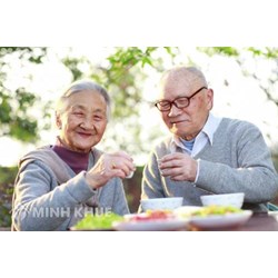 Quy định chúc thọ, mừng thọ, tổ chức tang lễ cho người cao tuổi?