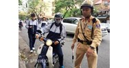 Dấu hiệu pháp lý tội giao cho người không đủ điều kiện điều khiển phương tiện tham gia giao thông đường bộ