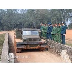 Tiêu chuẩn bậc trình độ kỹ năng nghề sửa chữa động cơ xe xích kéo pháo đối với công nhân quốc phòng