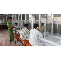 Đồ vật nào cấm mang vào cơ sở giam giữ phạm nhân? Việc thu giữ, xử lý đồ vật cấm như thế nào?