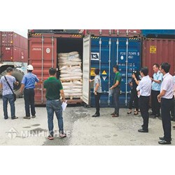 Kiểm tra tên hàng, mã số hàng hóa, mức thuế khi kiểm tra hải quan