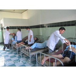 Đang bị áp dụng biện pháp đưa vào cơ sở cai nghiện bắt buộc bị bệnh nặng gia đình có được đón về điều trị không?