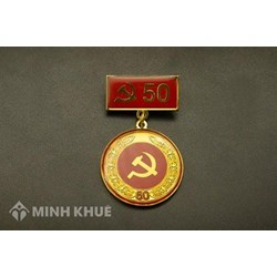 Lễ trao tặng Huy hiệu Đảng thực hiện thế nào ? Cách đánh số Huy hiệu Đảng ?