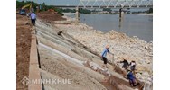 Hành vi phá hoại đê điều sẽ bị phạt hành chính như thế nào?