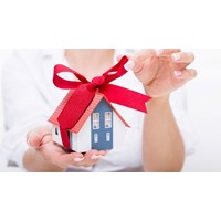 Tặng cho nhà ở là gì? Có được tặng cho nhà ở sở hữu chung hoặc đang cho thuê?