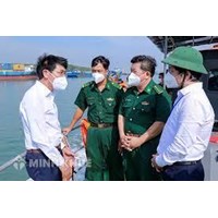Hoạt động của người việt nam, người nước ngoài tại cửa khẩu cảng như thế nào?