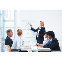 Văn phòng đại diện của thương nhân nước ngoài có được tuyển dụng nhân sự là người Việt Nam không ?