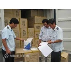 Kiểm tra, gám sát, tạm dừng làm thủ tục hải quan đối với hàng hóa nhập khẩu, xuất khẩu có yêu cầu bảo vệ quyền sở hữu trí tuệ