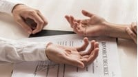 Tỷ lệ ly hôn ở Việt Nam hiện nay: Thực trạng, nguyên nhân & Giải pháp