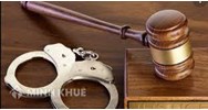 So sánh lỗi vô ý phạm tội do quá tự tin với lỗi vô ý do cẩu thả?