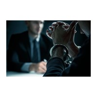Dấu hiệu chủ thể đặc biệt là người có chức vụ, quyền hạn chỉ có trong Chương các tội phạm về chức vụ