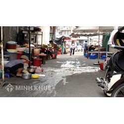 Xả nước ra đường bộ không đúng nơi quy định bị xử phạt như thế nào?