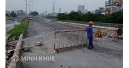 Hành vi thi công trên đường bộ đang khai thác không treo biển báo thông tin công trình bị xử phạt như thế nào?
