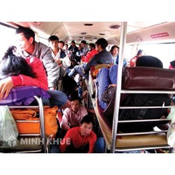 Mức phạt hành vi điều khiển xe ô tô chở khách vượt quá số người quy định?
