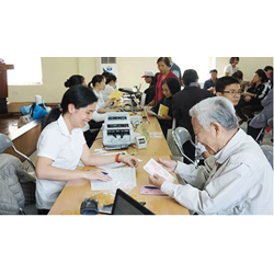 Chấm dứt hợp đồng lao động khi người lao động đủ tuổi hưởng lương hưu và suy giảm sức khỏe..
