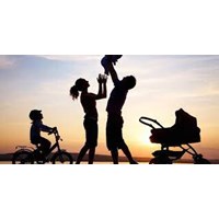Quy định của pháp luật về nghĩa vụ và quyền của cha mẹ với con