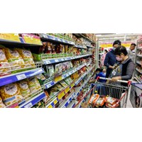 Trách nhiệm của tổ chức, cá nhân kinh doanh hàng hóa, dịch vụ trong việc cung cấp thông tin về hàng hóa, dịch vụ cho người tiêu dùng hiện nay